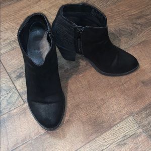 Carlos Santana Black Booties (Size 7)